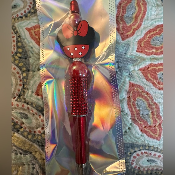 Customize pen done by my 13 year old for her school field trip this year to Wash - Picture 1 of 1